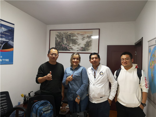 Customers from Ecuador visit Kelucktyre