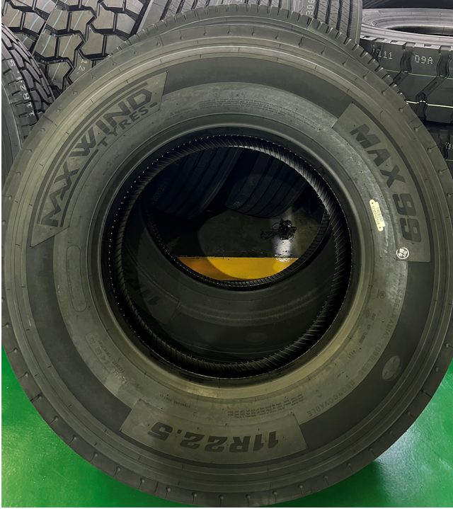 MAXWIND TYRE 11R22.5 18PR MAX99